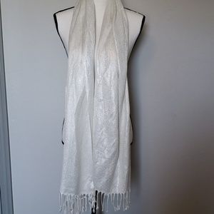 Beautiful scarf NWT